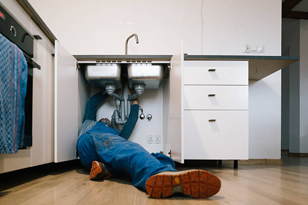 Professional Drain Cleaning technician working in Mountain City, TN